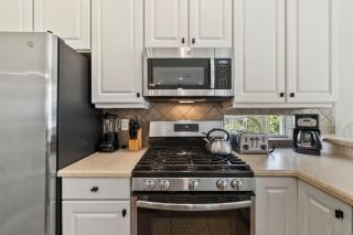 Homestead Laurel - 1