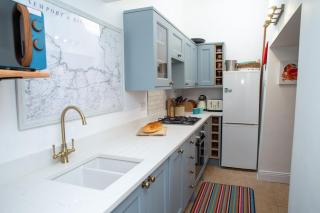 Y Bwthyn Newport, Pembrokeshire - 4