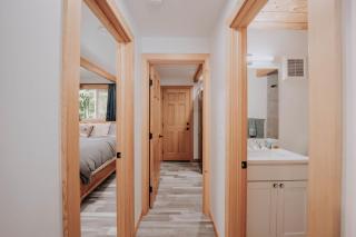 Snowline Cabin #48 - A Classic Family Cabin With an Outdoor Hot Tub! - Deming - 2