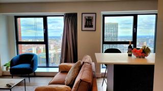 Cozy 1BR Skyline City Centre Haven - Birmingham - 6