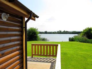 Dragonfly Stays at Lower Lakes - Dunball - 6