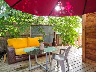 Very comfortable, fully equiped two bed appartement in private chalet entire floor Near La Clusaz, Grand Bornand, Annecy and lake and private terrace Bbq - Charvonnex - 6