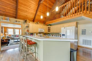 Mtn-View Home with Deck, Fire Pit and BBQ in Almond - Almond - 7