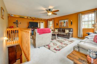 Mtn-View Home with Deck, Fire Pit and BBQ in Almond - 4