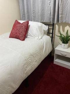 Minimalist Comfort in Prime Spot - Birmingham - 7