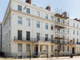 Luxury 2Bed In The Heart Of Leamington w Parking Pass the Keys - 7