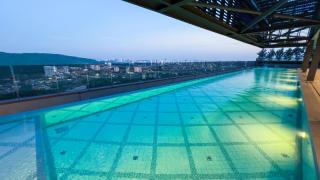 10 Mossaz skypool 5mins to 1U and Ikea atEmpire City by Light House - 5
