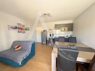 APPARTEMENT EN RDC, 2 CHAMBRES, RES AVEC PISCINE, QUARTIER PORT DE SETE - Sète - 9
