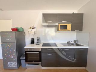 APPARTEMENT EN RDC, 2 CHAMBRES, RES AVEC PISCINE, QUARTIER PORT DE SETE - Sète - 3