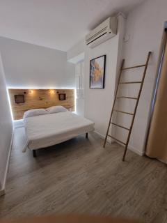 Wonder Charm Guesthouse - Albufeira - 3