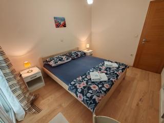 Apartmani Kovačićek 1 - Biograd na Moru - 4