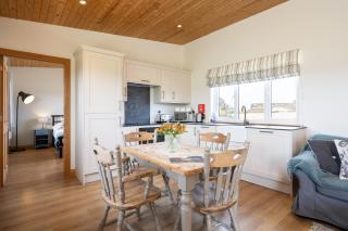 Little Lodge At Tapnell Farm - - 6