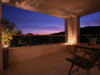 Luxury Getaway for 2 Jacuzzi Studio at Villa Lojena ID111-7 - Murter - 7
