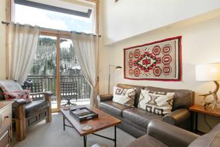 Spacious 3 Bedroom Condo In Lionshead Village - 100 Yards To Lift, Pool, Hot Tub! - 8