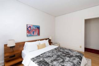 East Side Vintage 2BR Apt B6 - Milwaukee - 1