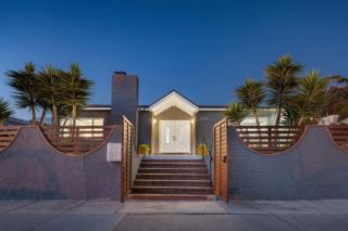 5 Units allows 26 guests plus Heated Pool Option and Spa - 9