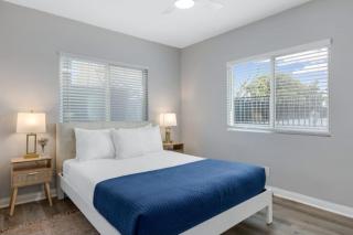 Leyla Pool Spa Min to Downtown Freeways Beaches - 5