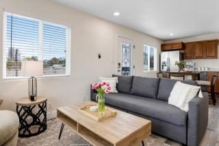 Bridge Pool Spa Min to Downtown Freeways Beaches - 0