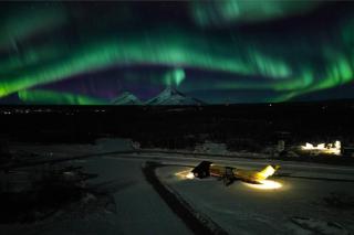 Pilot Lodge - Epic Alaskan Airplane Home DC-9 - 8