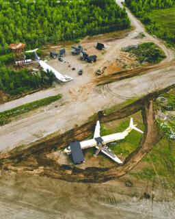 Pilot Lodge - Epic Alaskan Airplane Home DC-9 - 3