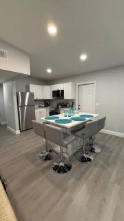 Sleeps 8 1k 2Q 1T w pool hockey ping-pong - Cocoa Beach - 5