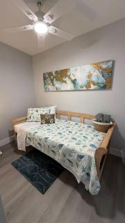 Sleeps 8 1k 2Q 1T w pool hockey ping-pong - Cocoa Beach - 3