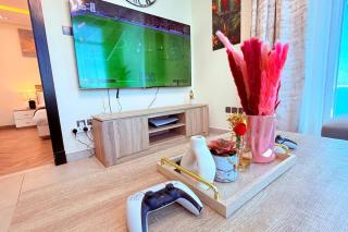 Seaview Gamers Paradise with PS5 - Manama - 0
