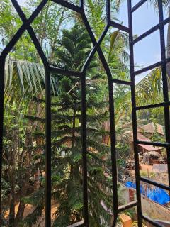 Goan Villa,2BHK, 4Balconies, Beachside,BBQ, Wi-Fi,Work, Group - 6