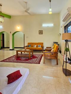 Goan Villa,2BHK, 4Balconies, Beachside,BBQ, Wi-Fi,Work, Group - 1
