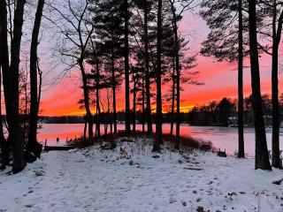 Lakeside Getaway - Lake Access & Firepit - Wolfeboro - 3