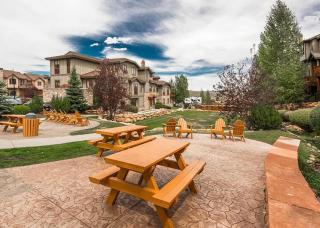 Bear Hollow 5 Bedroom 4 Bathroom Plus Hot Tub Minutes from Slopes - Park City - 5
