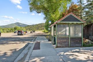 Bear Hollow 5 Bedroom 4 Bathroom Plus Hot Tub Minutes from Slopes - Park City - 9