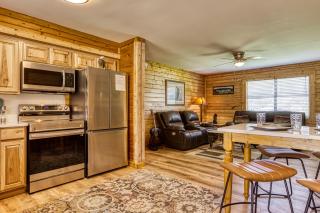 Happy Hollow Hideaway - Sevierville - 3
