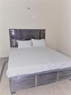 Golden Star Hotel Iqbal Town Lahore - 1