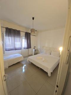Mendale Simply house in heart of tlv near freshman beach - Tel Aviv - 0