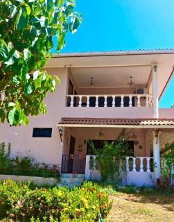 Hostal Micaela Cañas Tonosí - - 0