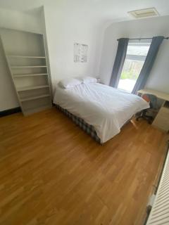 Swansea 5BR House for Groups - Swansea - 0
