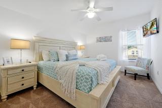 Famous 5 Star Home in Davenport with Game Room - 4