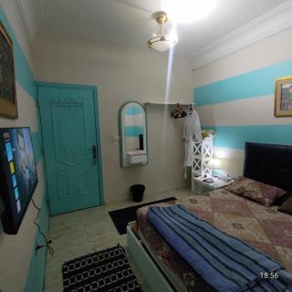 Cairo Gem budget room with AC and smart TV, 12minutes from the airport please only book through booking we can't offer booking outside the app, please contact us via phone number provided after confirming your booking, so we can check you in, thanks - 6