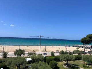 Golden Beach Seafront Apartment - Nea Moudania - 0