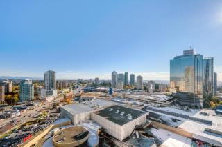 Modern 1 bedroom condo with free parking - Burnaby - 0