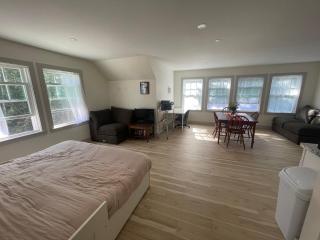 Blue HIll Apartment in the Woods - 9