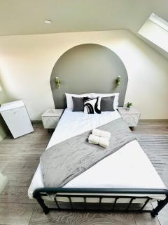 The Gray House - NO 76 - Boutique Stay Experience - 5