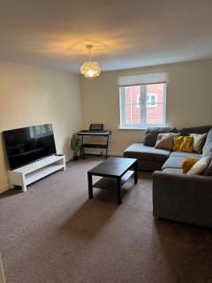 Comfy 2BR Apartment in Coventry - 7