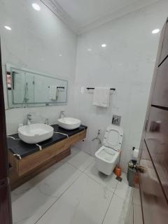 Bash Luxury Smart Apartments - Freetown - 7