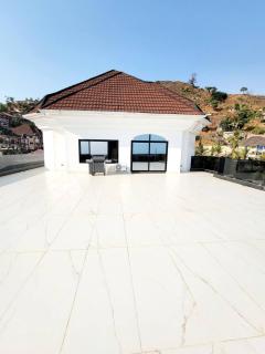 Bash Luxury Smart Apartments - Freetown - 5