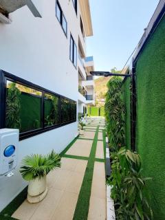 Bash Luxury Smart Apartments - Freetown - 0