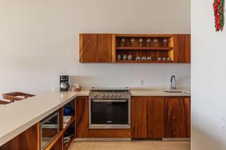 Marea Beachfront Villas - 5
