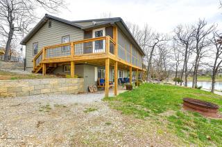Truman Lake Retreat Large Deck and On-Site Fishing! - Clinton - 0