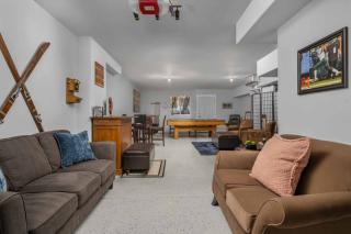 Lizzie Court - Portland - 1